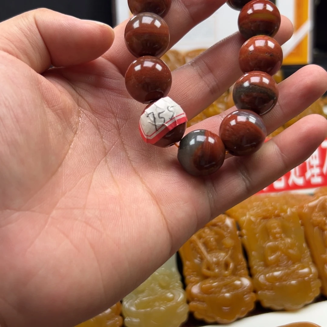 未镶嵌石英质玉（黄龙玉）黄龙玉