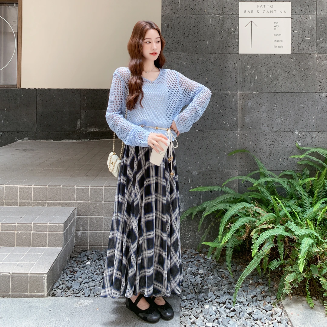 浅蓝色镂空罩衫格纹半身裙套装三件套女早春秋韩系气质一整套ootd