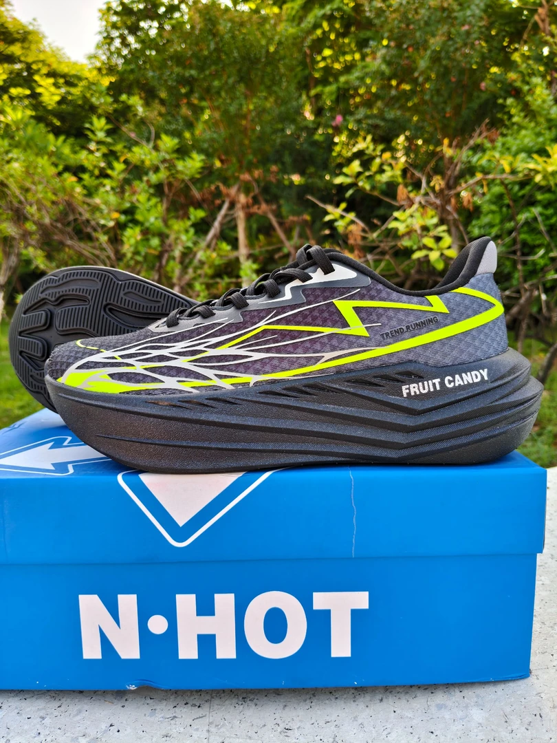 情侣男女缓震减震防滑运动生活系列休闲四季跑步鞋透气增高跑鞋