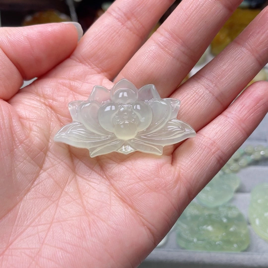 蛇纹石玉颈饰未镶嵌南**椿
