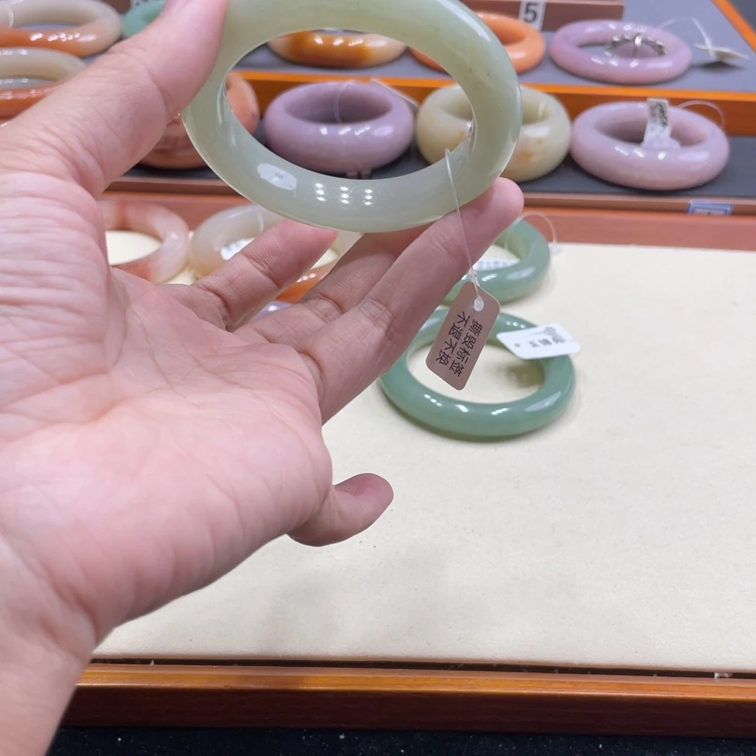 石英质玉手镯未镶嵌喵*树