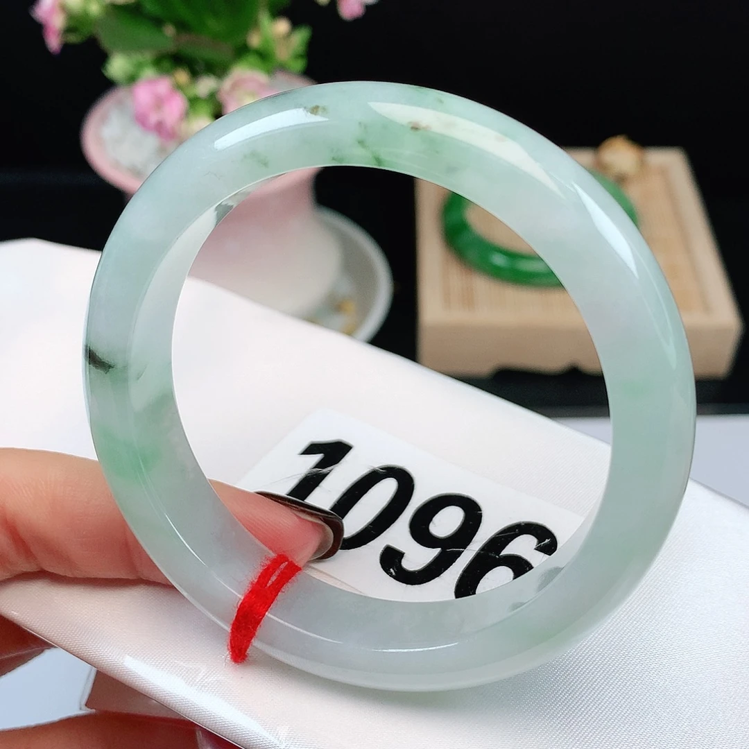 翡翠未镶嵌手镯1096