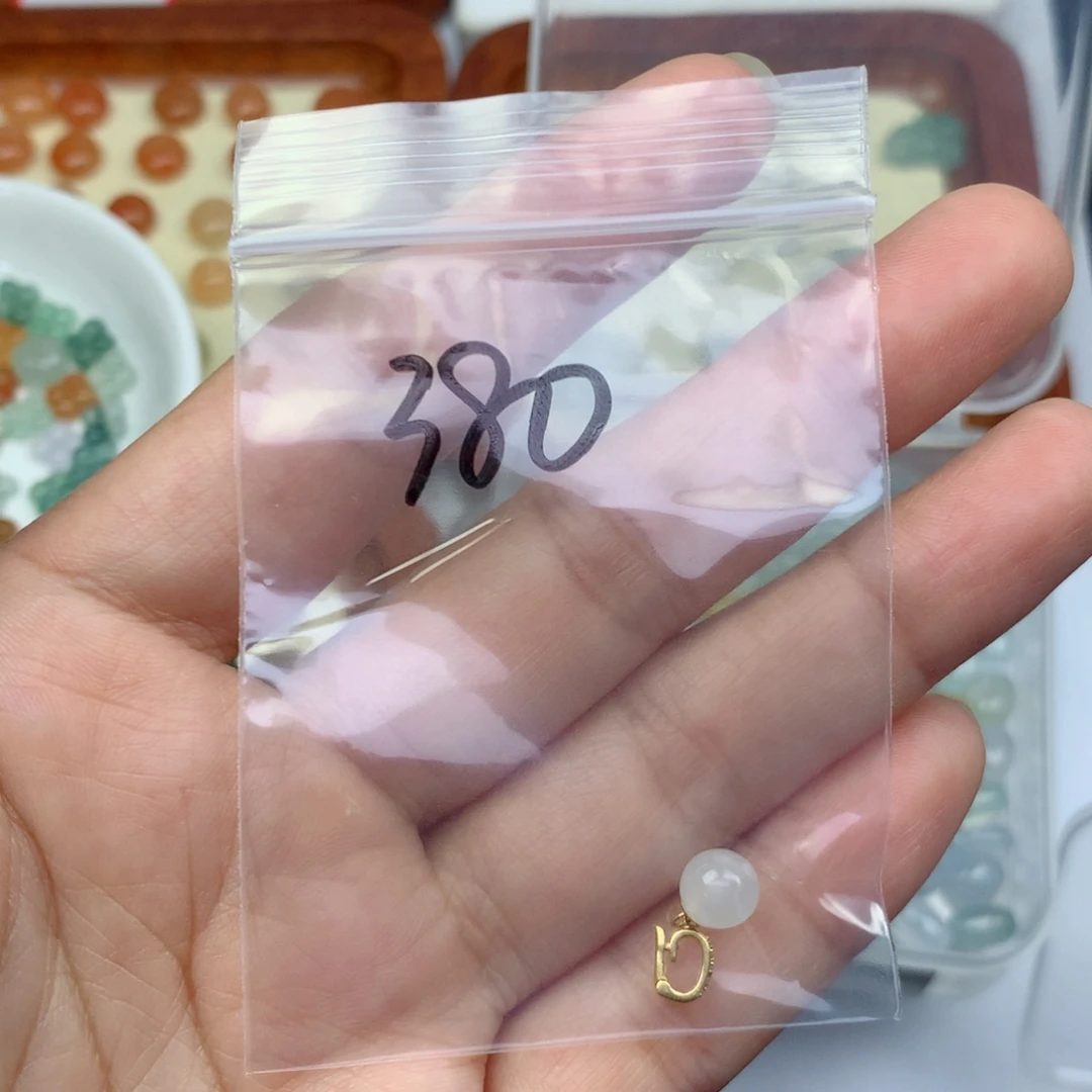 翡翠未镶嵌项链一**茶珠子