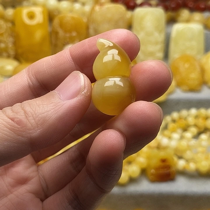 琥珀颈饰未镶嵌琥珀蜜蜡立体葫芦