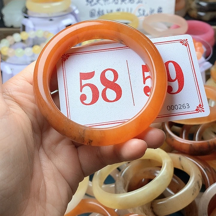 石英质玉（黄龙玉）未镶嵌手镯