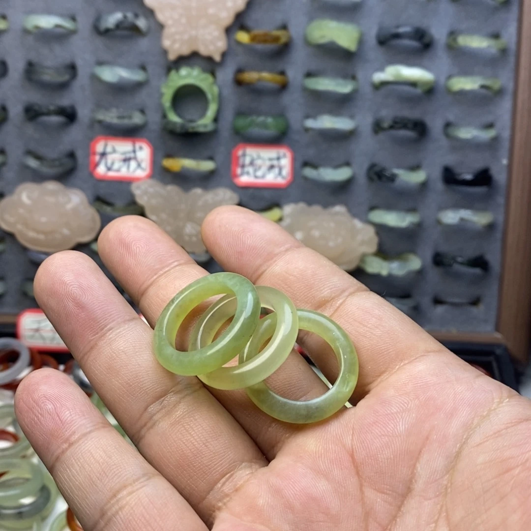 蛇纹石玉戒指未镶嵌.*.