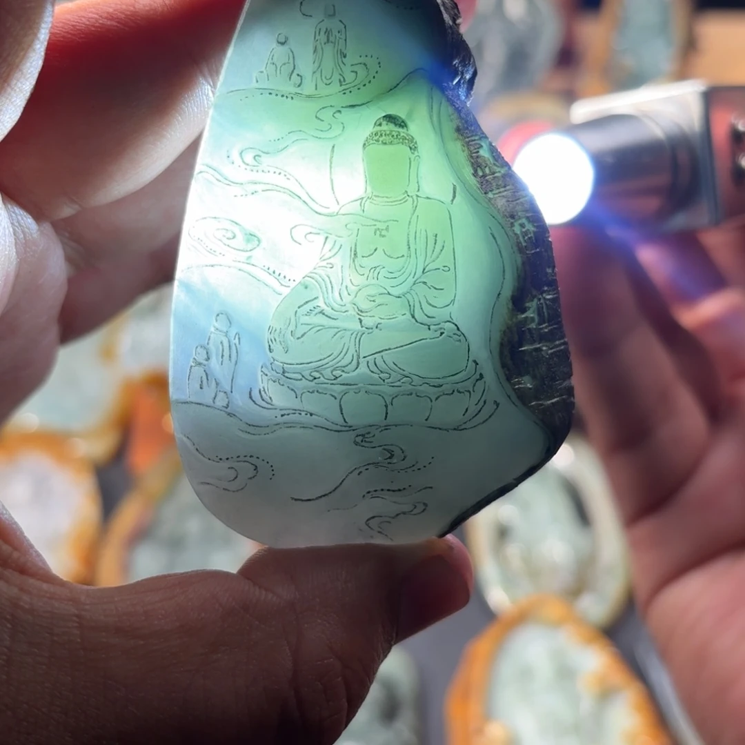 口***胖定制翡翠未镶嵌大日如来