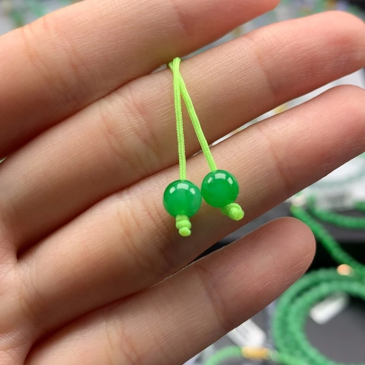 翡翠手镯未镶嵌翡翠