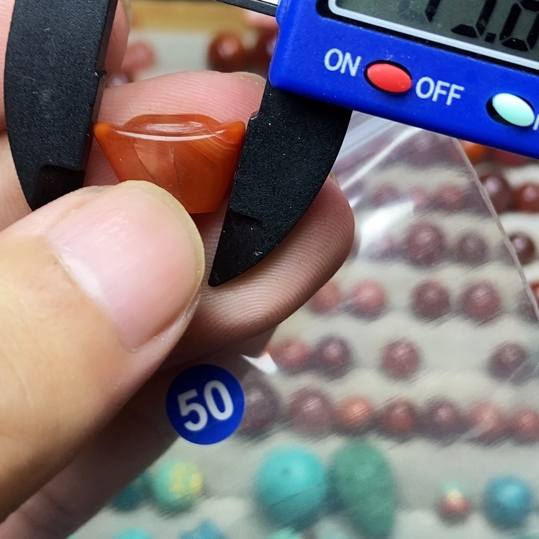 南红玛瑙未镶嵌南红玛瑙有瑕疵