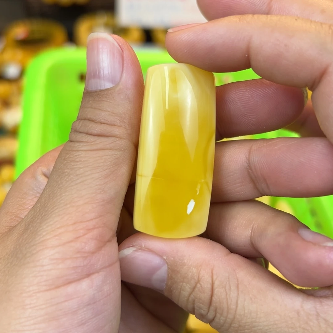 琥珀裸石未镶嵌kjnbbbbbnj