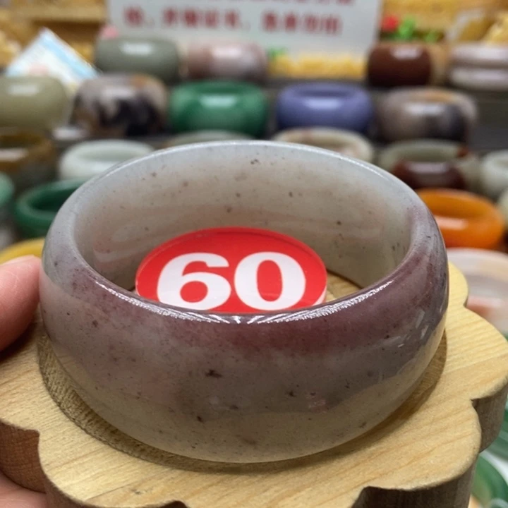 未镶嵌手镯石英质玉