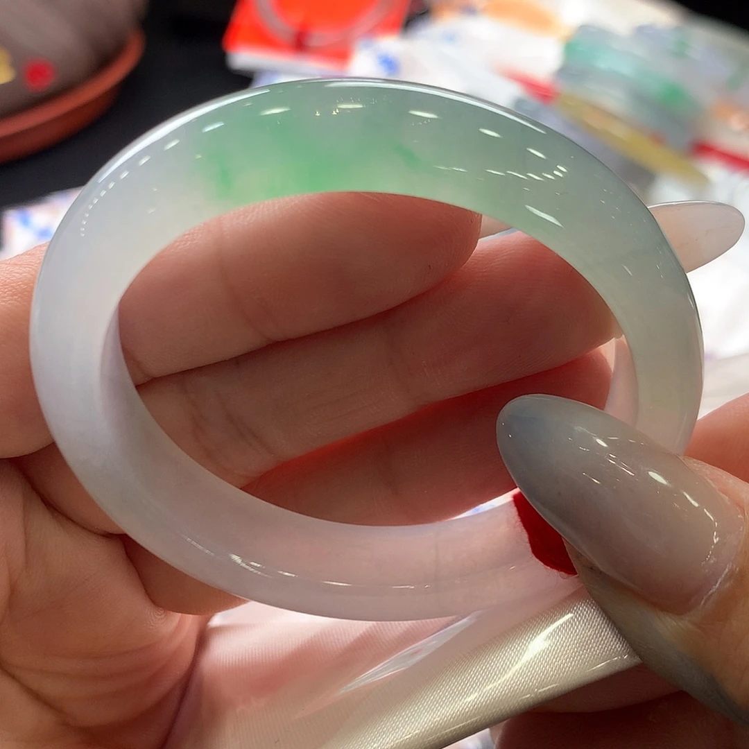 翡翠手镯未镶嵌52.3贵妃