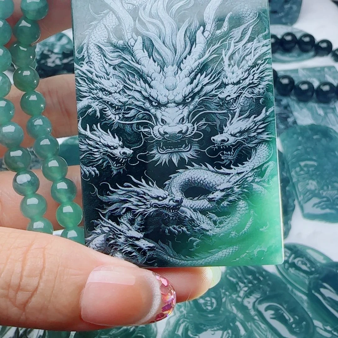 颈饰未镶嵌翡翠多样性发货天然的A货翡翠