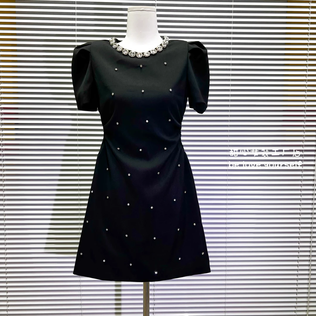 香风重工圆领连衣裙2025夏季新款高级收腰裙子显瘦