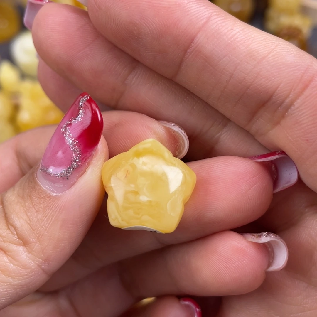 琥珀裸石未镶嵌蜜蜡