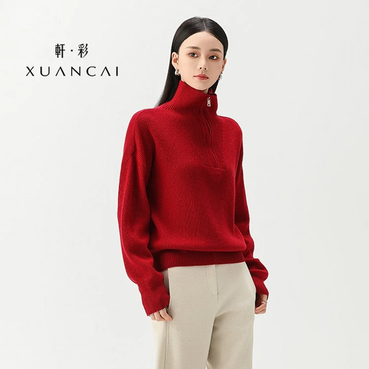 轩彩2025春装新款红色立领羊绒衫宽松遮肉显瘦之小禾专柜同款