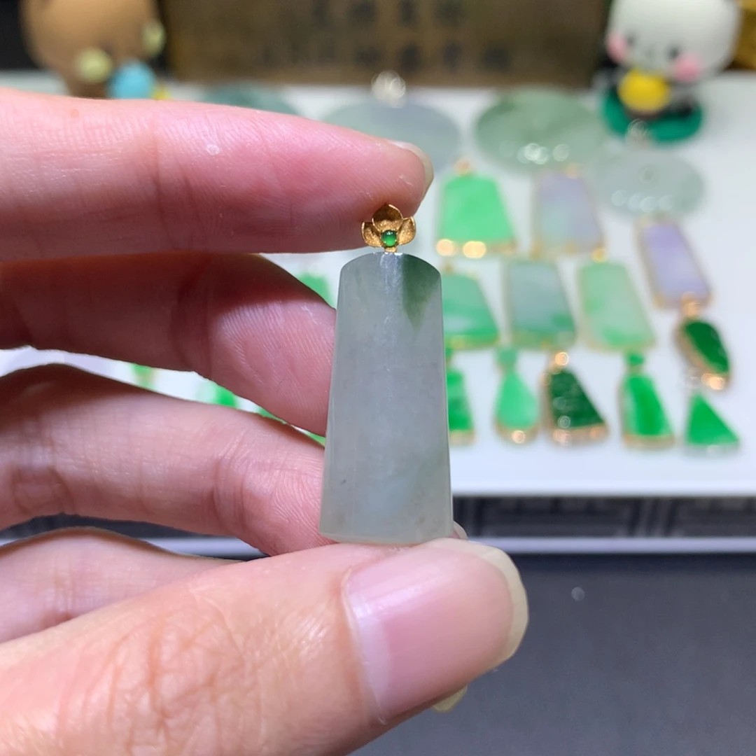 翡翠18K金镶嵌吊坠(不含链)