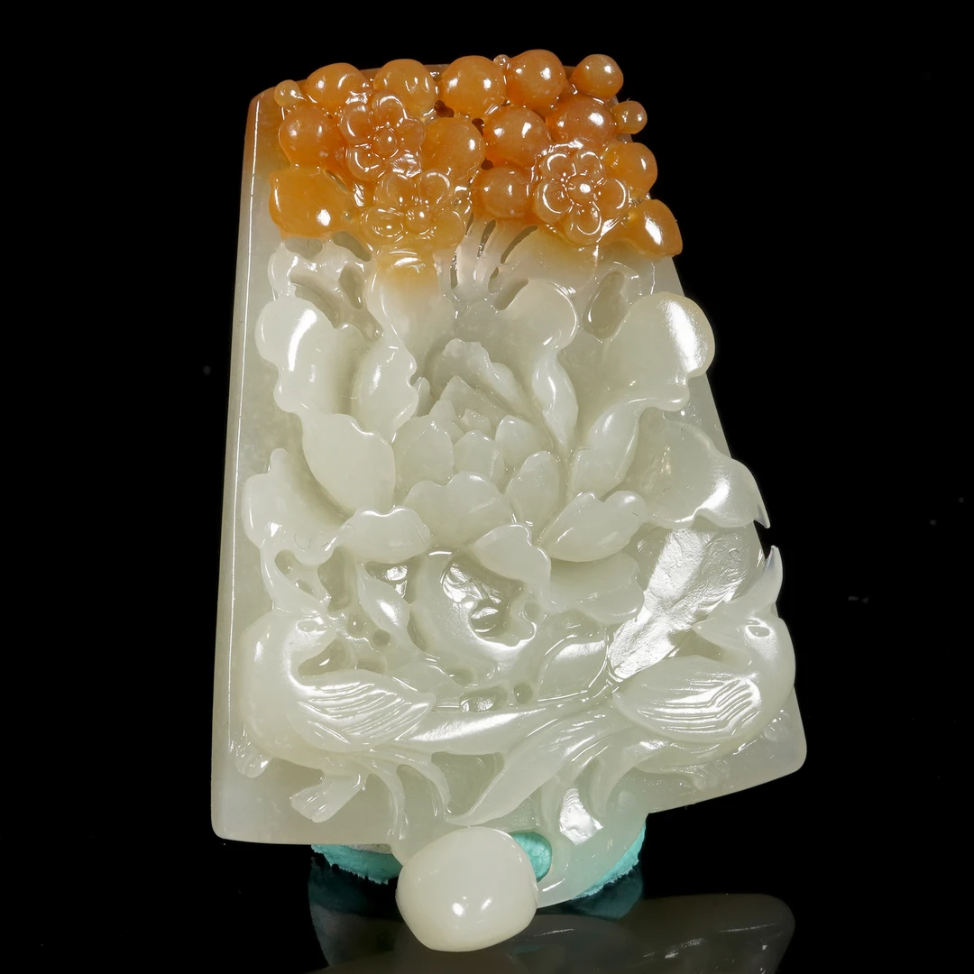 LOT.017和田玉巧雕活环花鸟佩/X2532