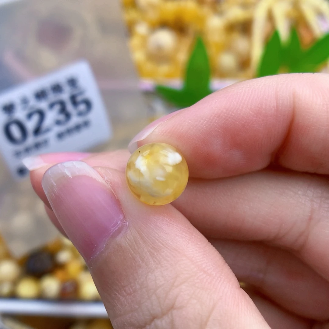 汤***汤裸石琥珀未镶嵌8.6
