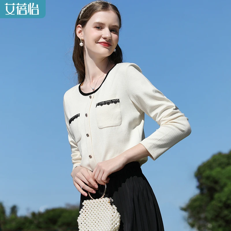 艾蓓怡杏色法式洋气小香风肌理感长袖T恤女撞色圆领弹力修身上衣