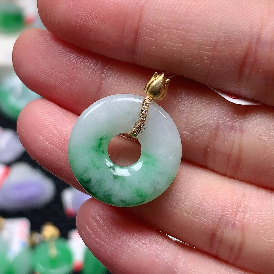 颈饰18K金镶嵌翡翠翡翠吊坠