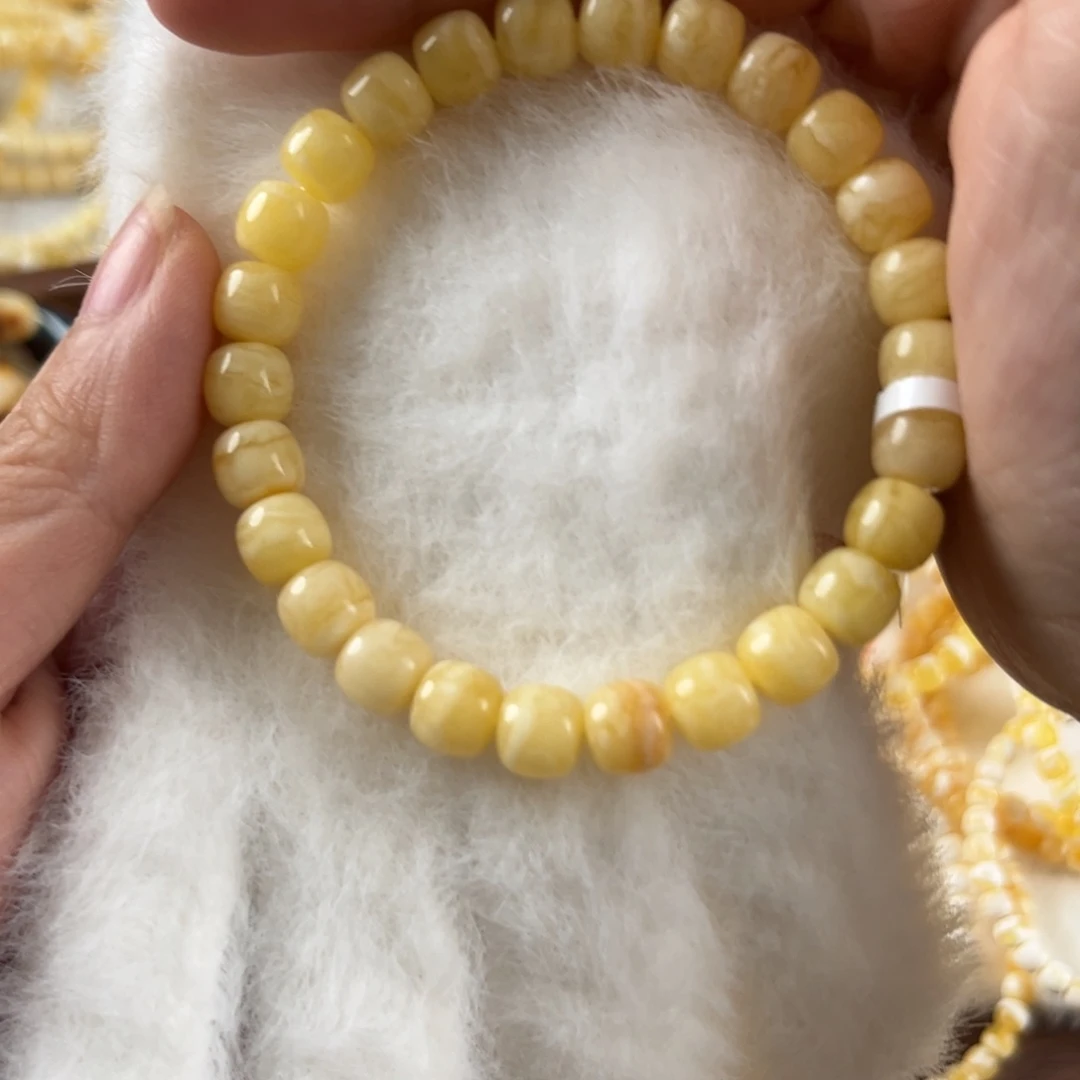 蜜蜡裸石未镶嵌蜜蜡