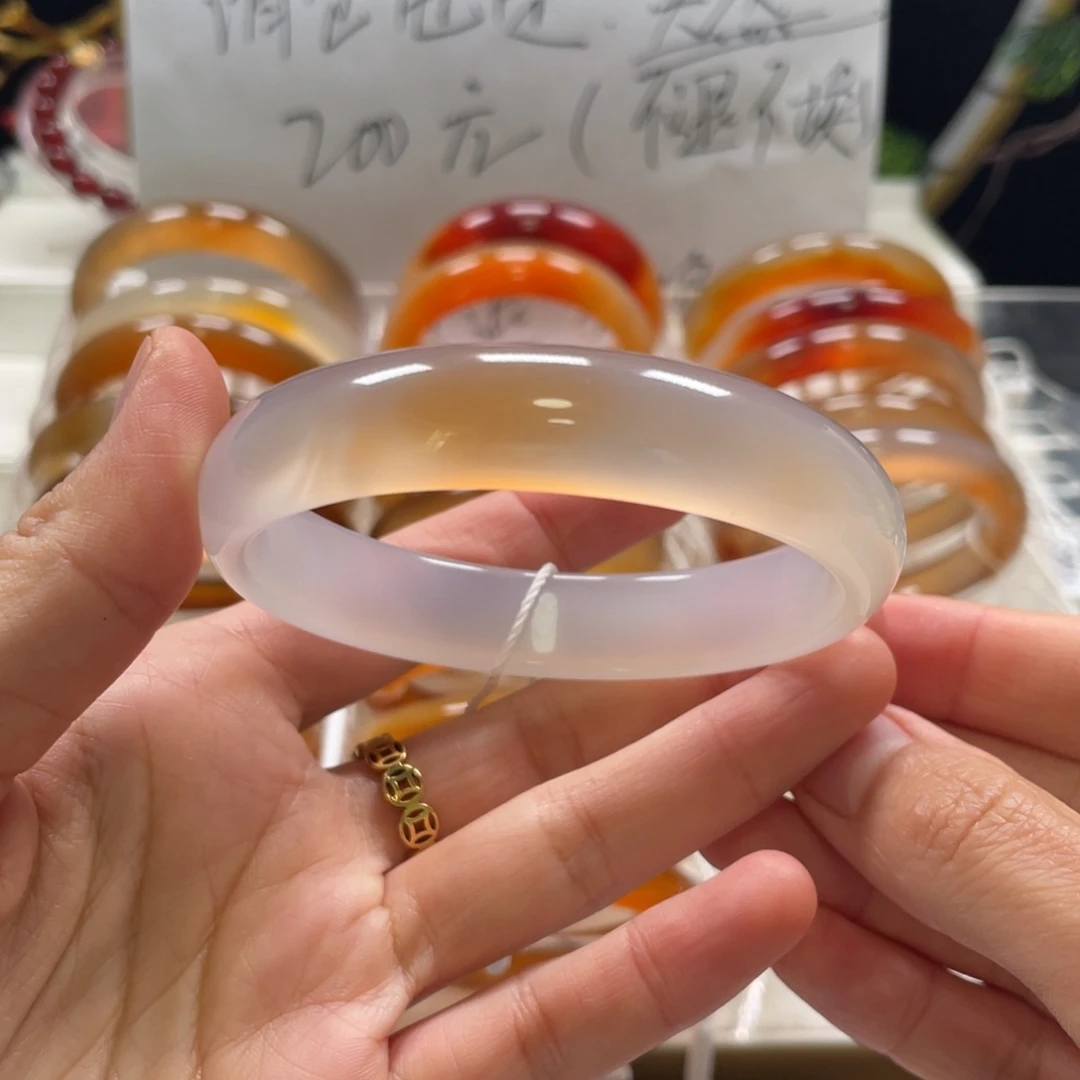 玛瑙/玉髓手镯未镶嵌瑞*