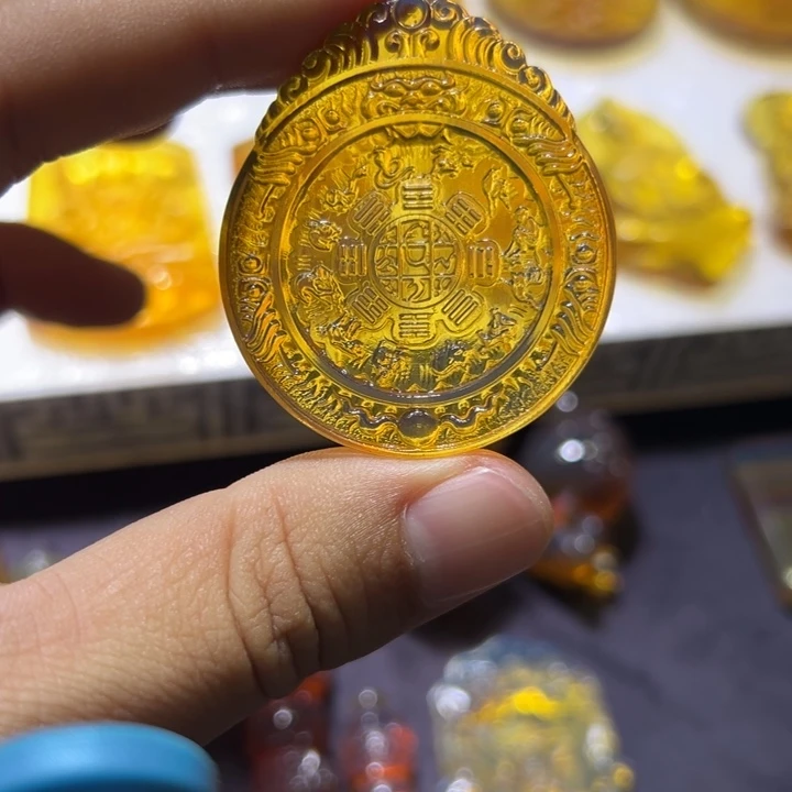 琥珀未镶嵌颈饰琥珀吊坠