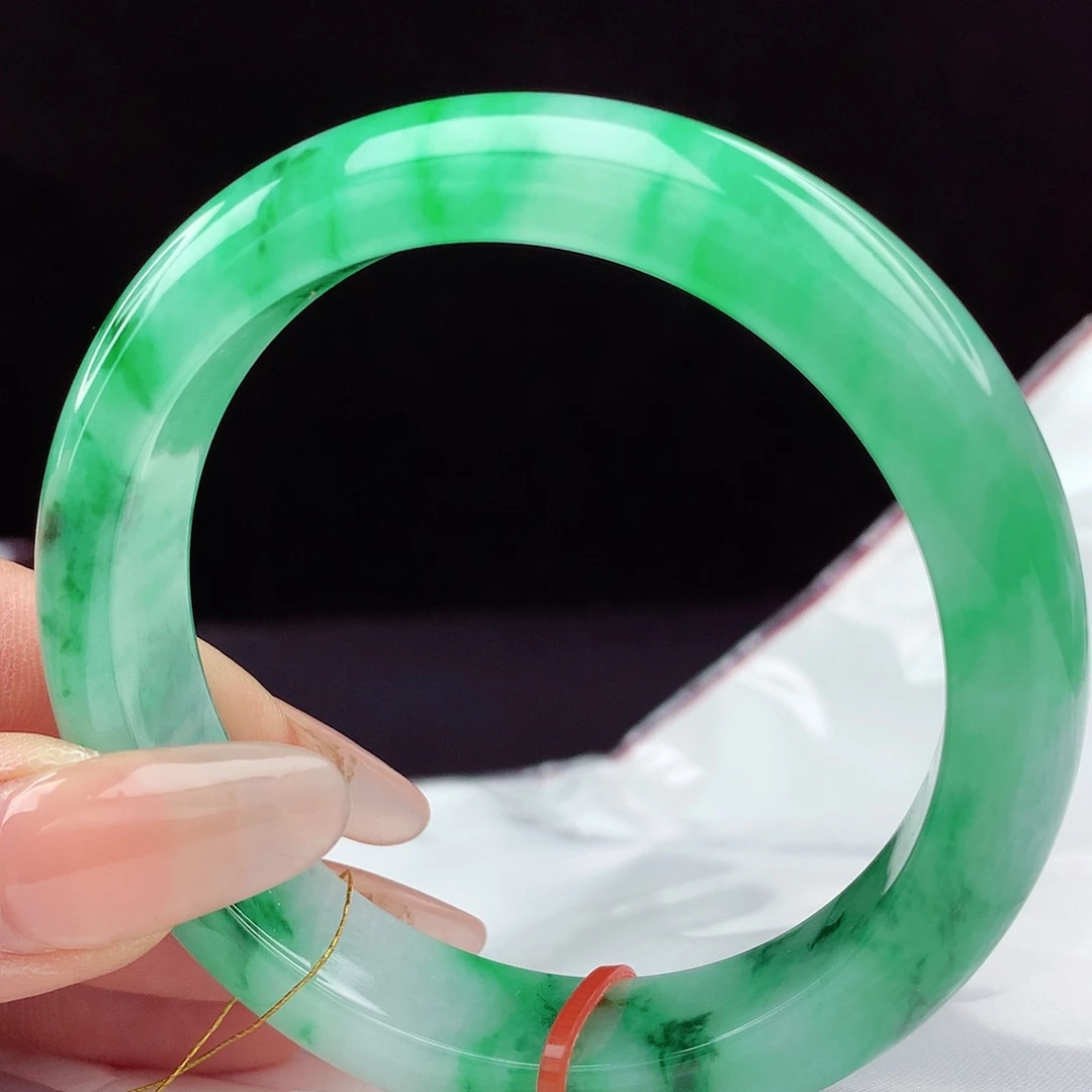 翡翠手镯未镶嵌56圈478