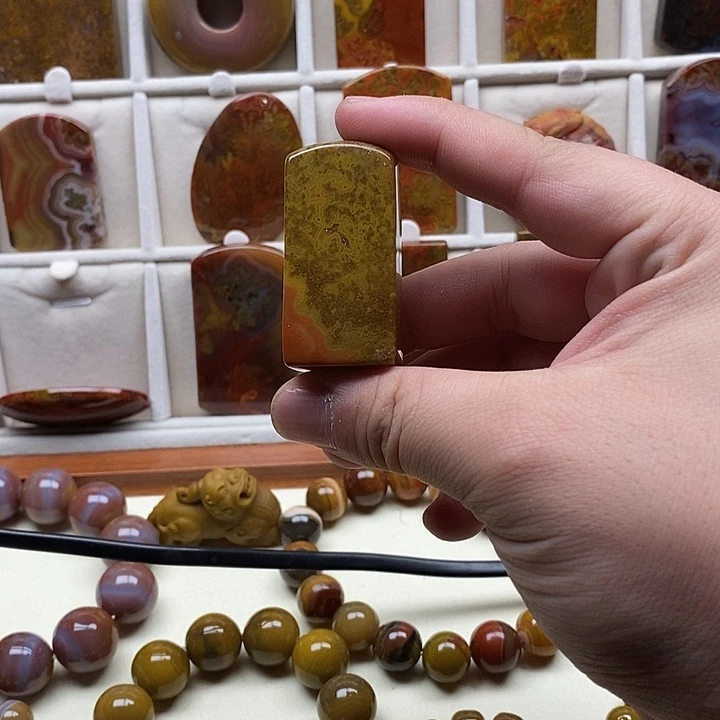 玛瑙/玉髓未镶嵌颈饰