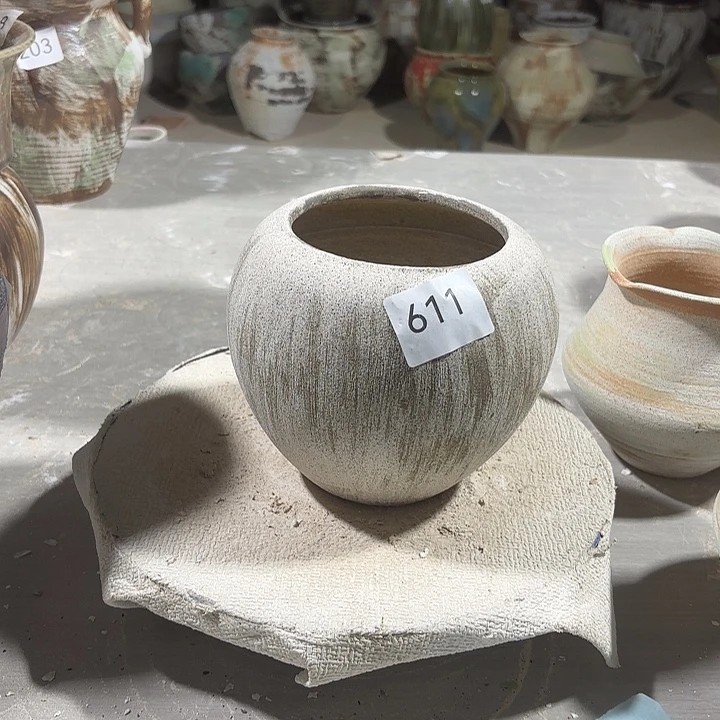 陶摆件高13口10有孔55