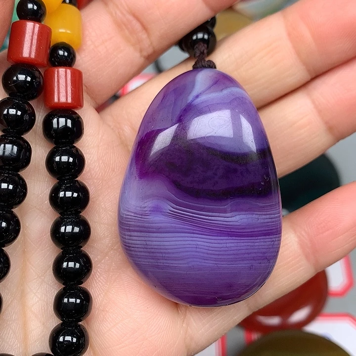 Z***•玛瑙/玉髓未镶嵌颈饰