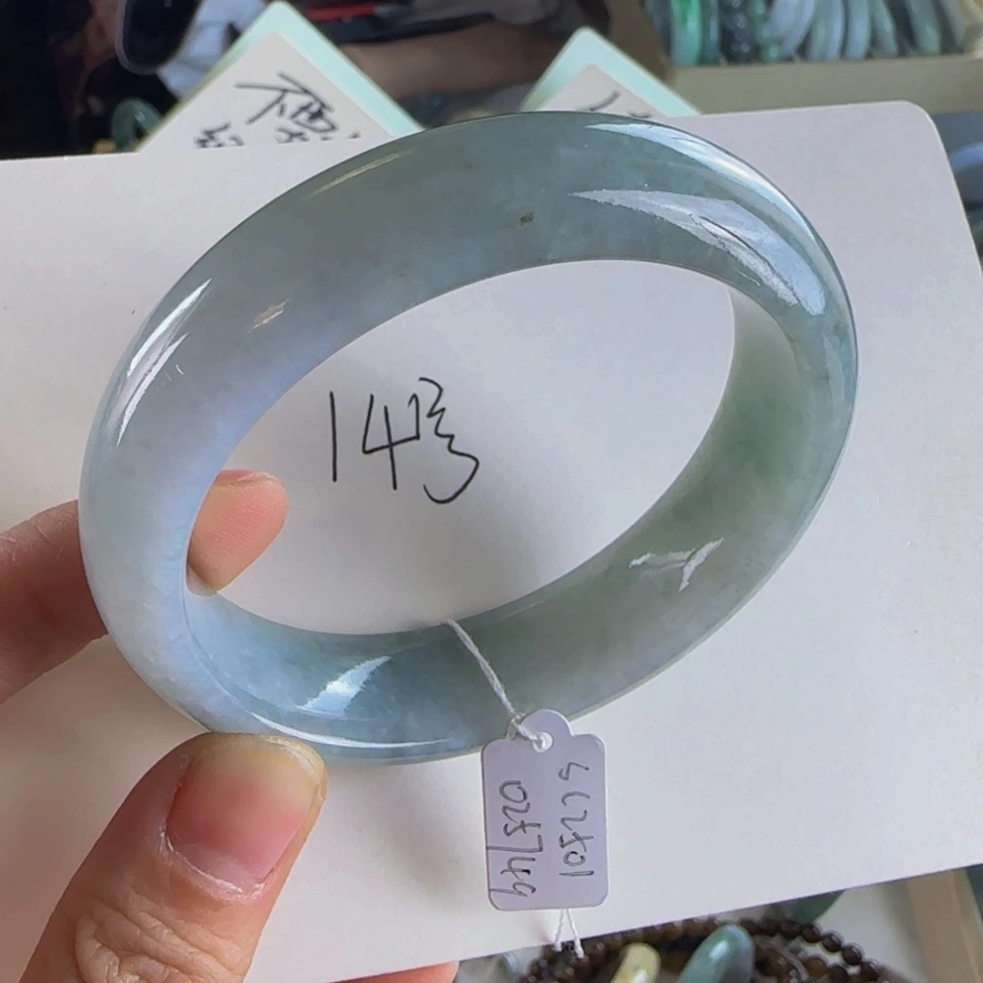 翡翠手镯未镶嵌老坑56.2圈15.6。8.8