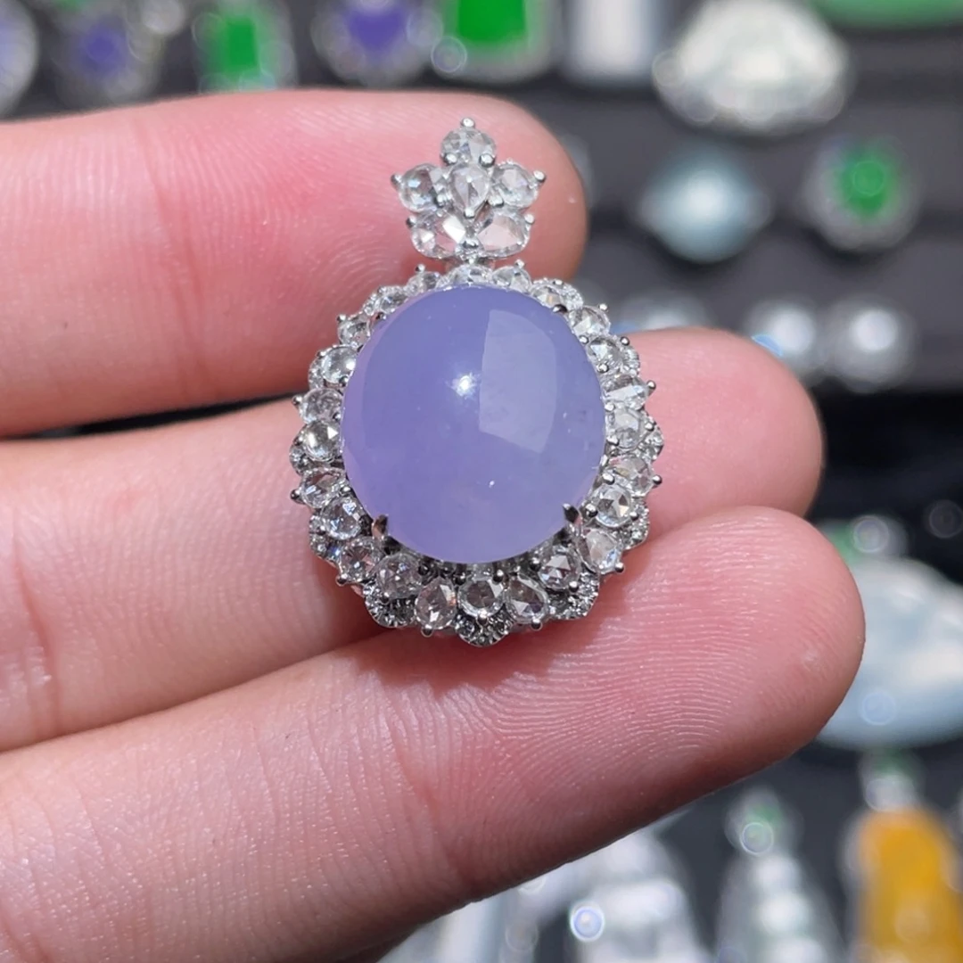 翡翠18K金镶嵌项链