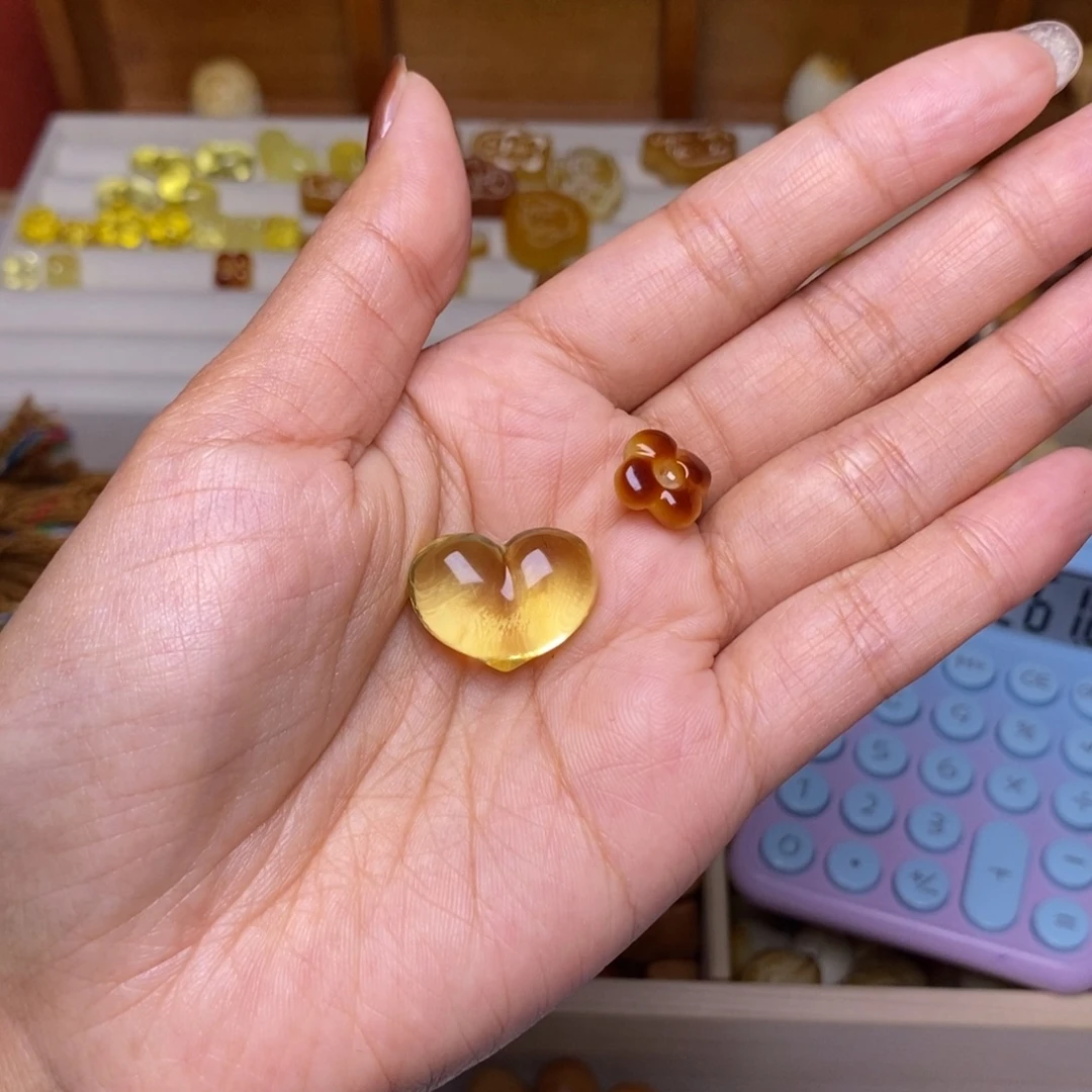 猴头核桃吊坠0.46蜜花2.25蜜心