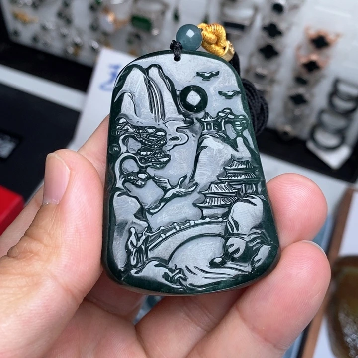 翡翠颈饰未镶嵌好