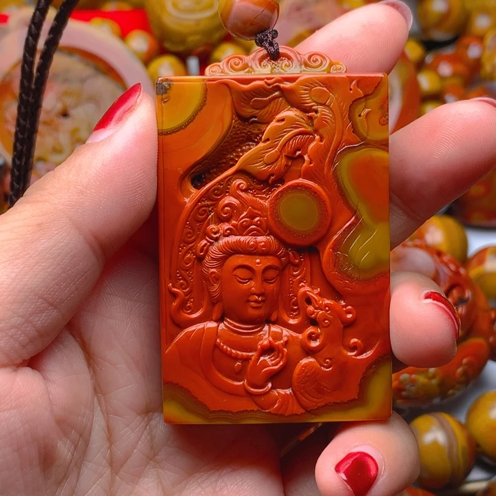 开***心玛瑙/玉髓未镶嵌雕刻观音牌