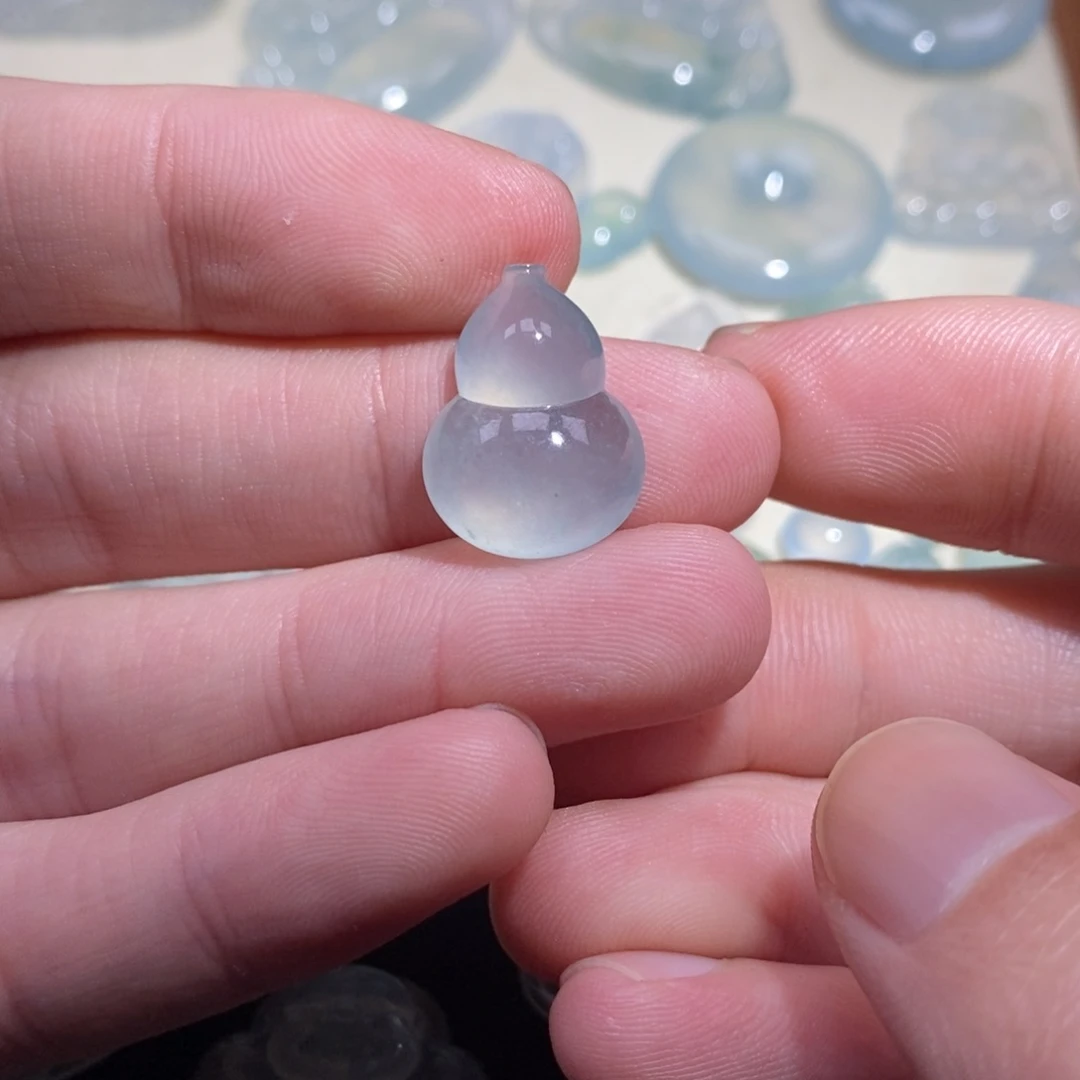 翡翠颈饰未镶嵌葫芦