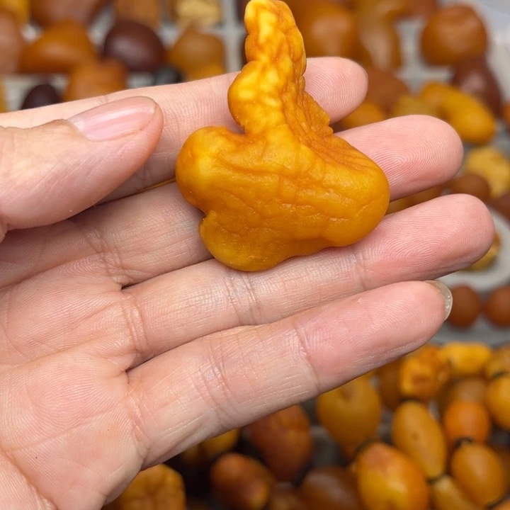 财***蜜琥珀未镶嵌裸石天然蜜蜡吊坠