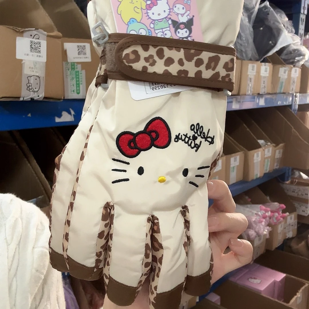 凯蒂猫豹纹手套可爱