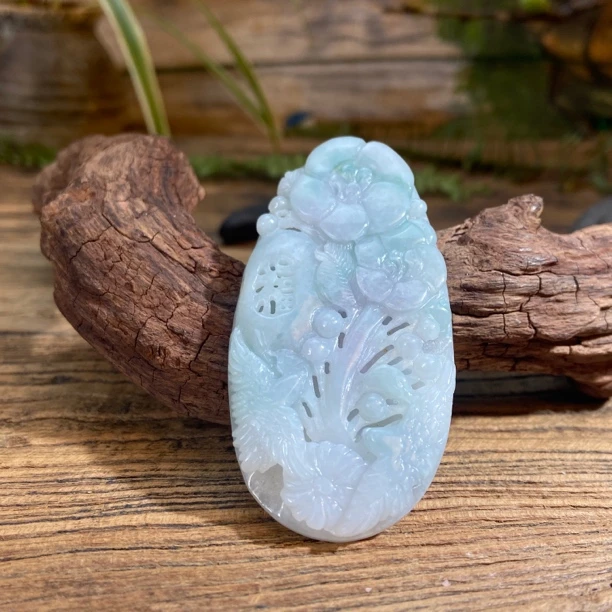 天然A货翡翠喜上眉梢飘彩吊坠