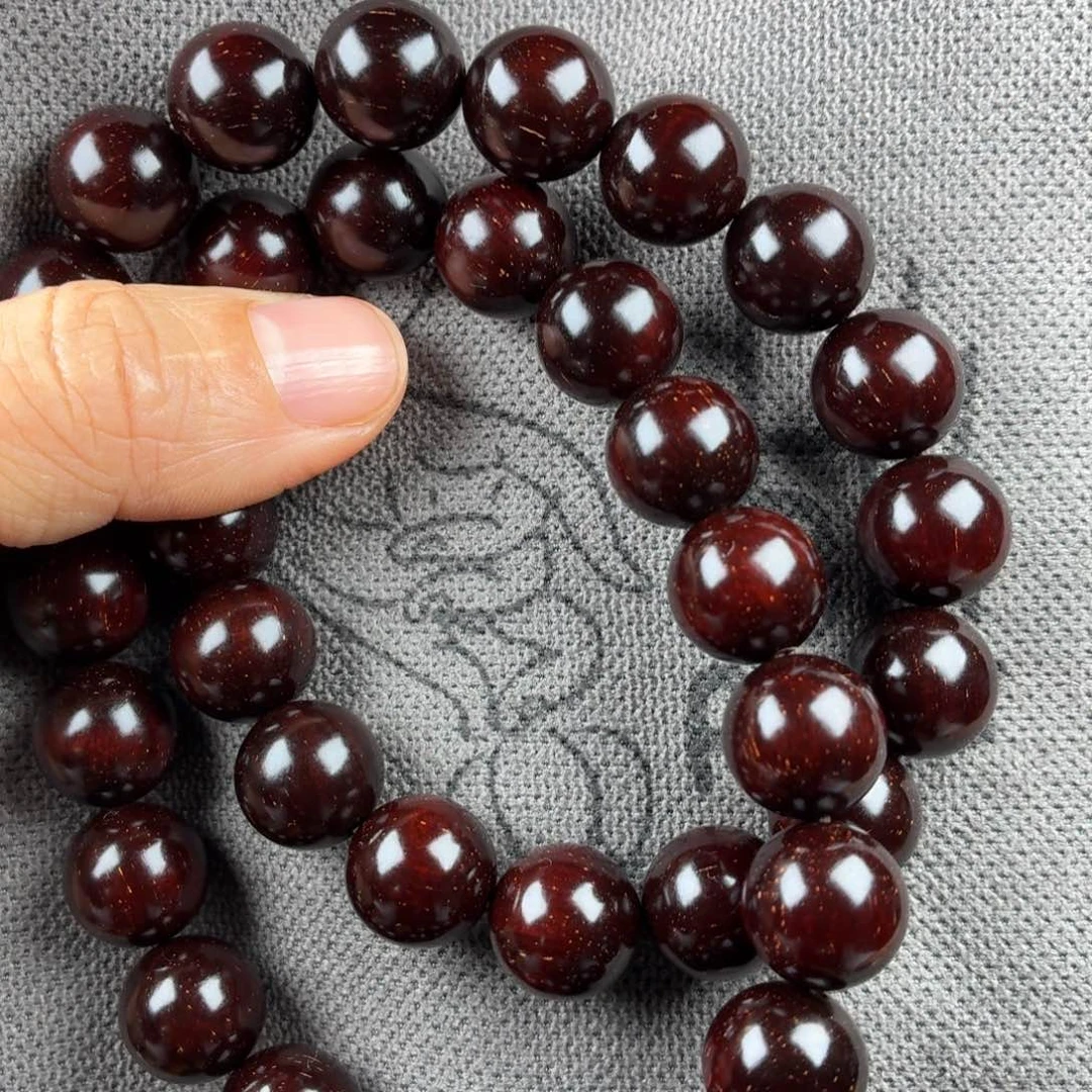 胡***荣手串/手链小叶紫檀定制