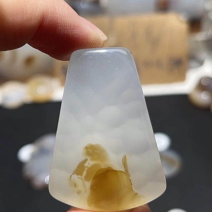 玛瑙/玉髓颈饰未镶嵌