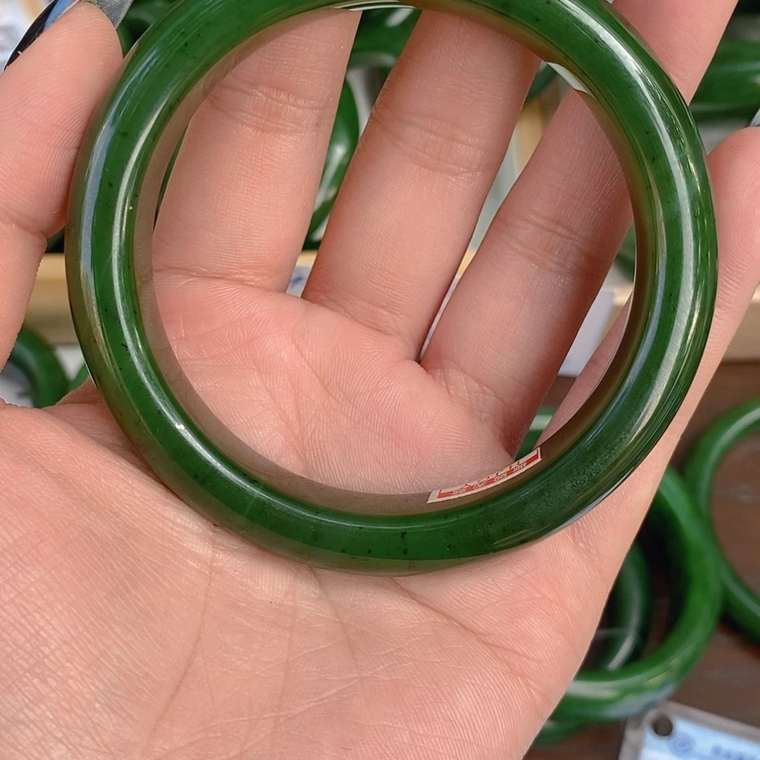 缪***缪和田玉（碧玉）未镶嵌手链