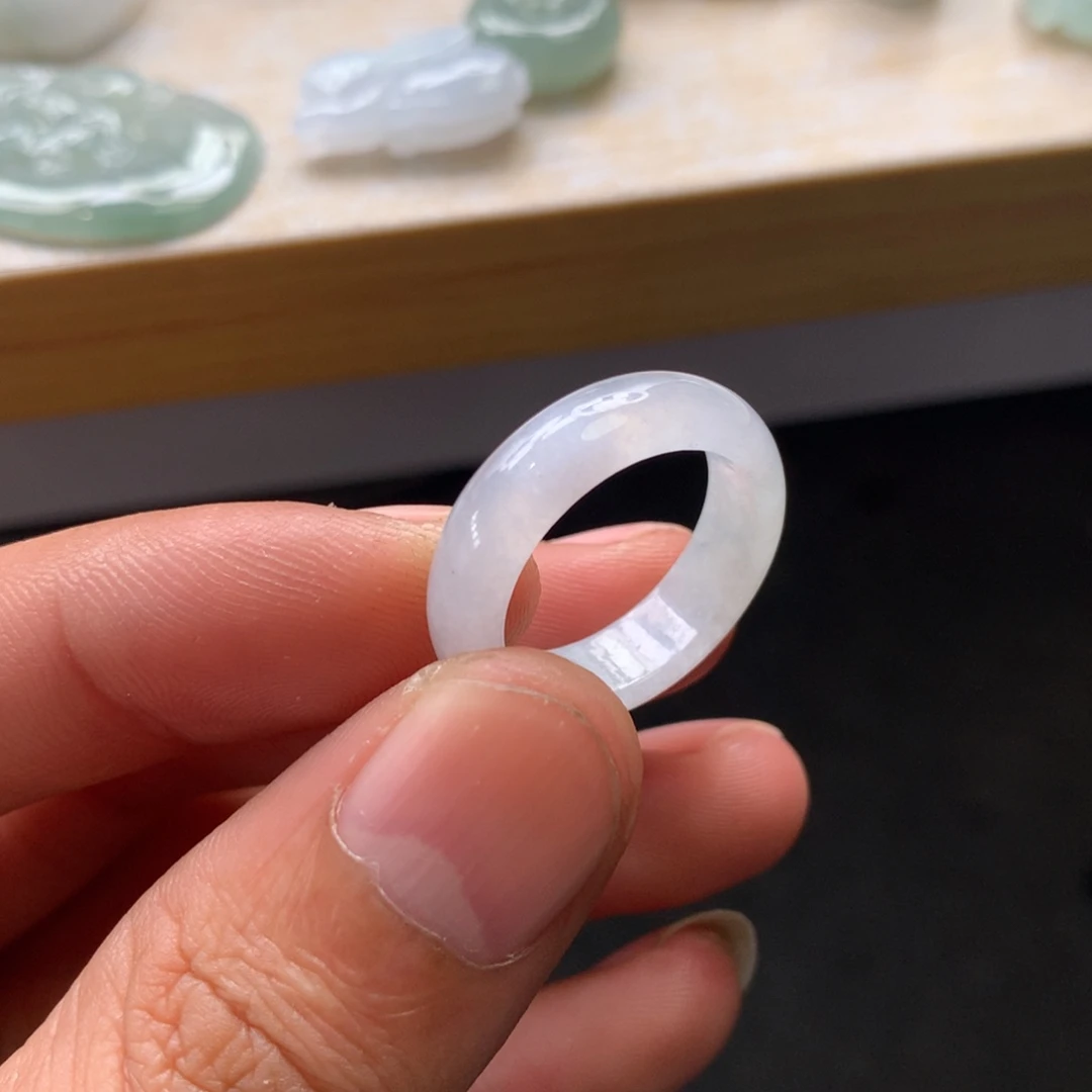 翡翠未镶嵌颈饰吊坠