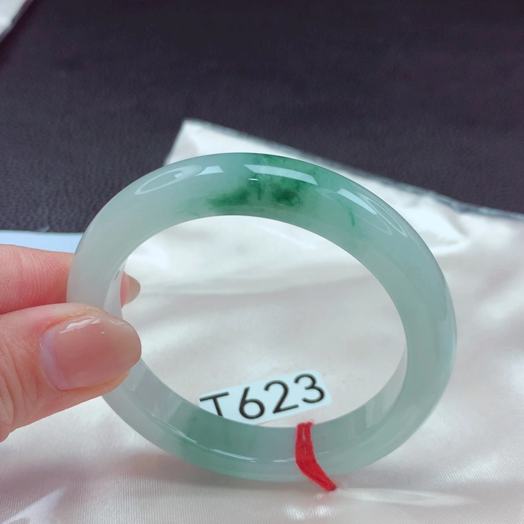 翡翠手镯未镶嵌手镯88