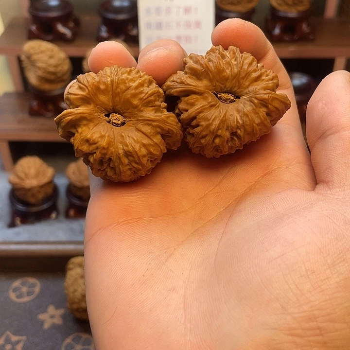 2***x吊坠文玩核桃1111