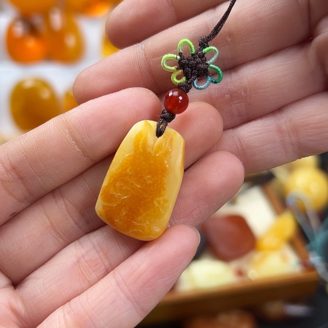 未镶嵌颈饰蜜蜡有****一蜜蜡