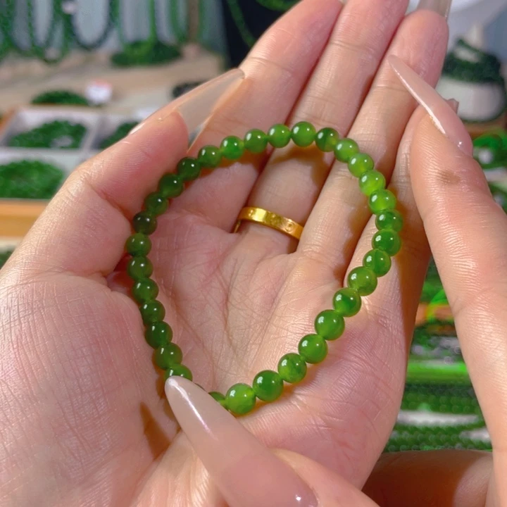 和田玉（碧玉）未镶嵌颈饰