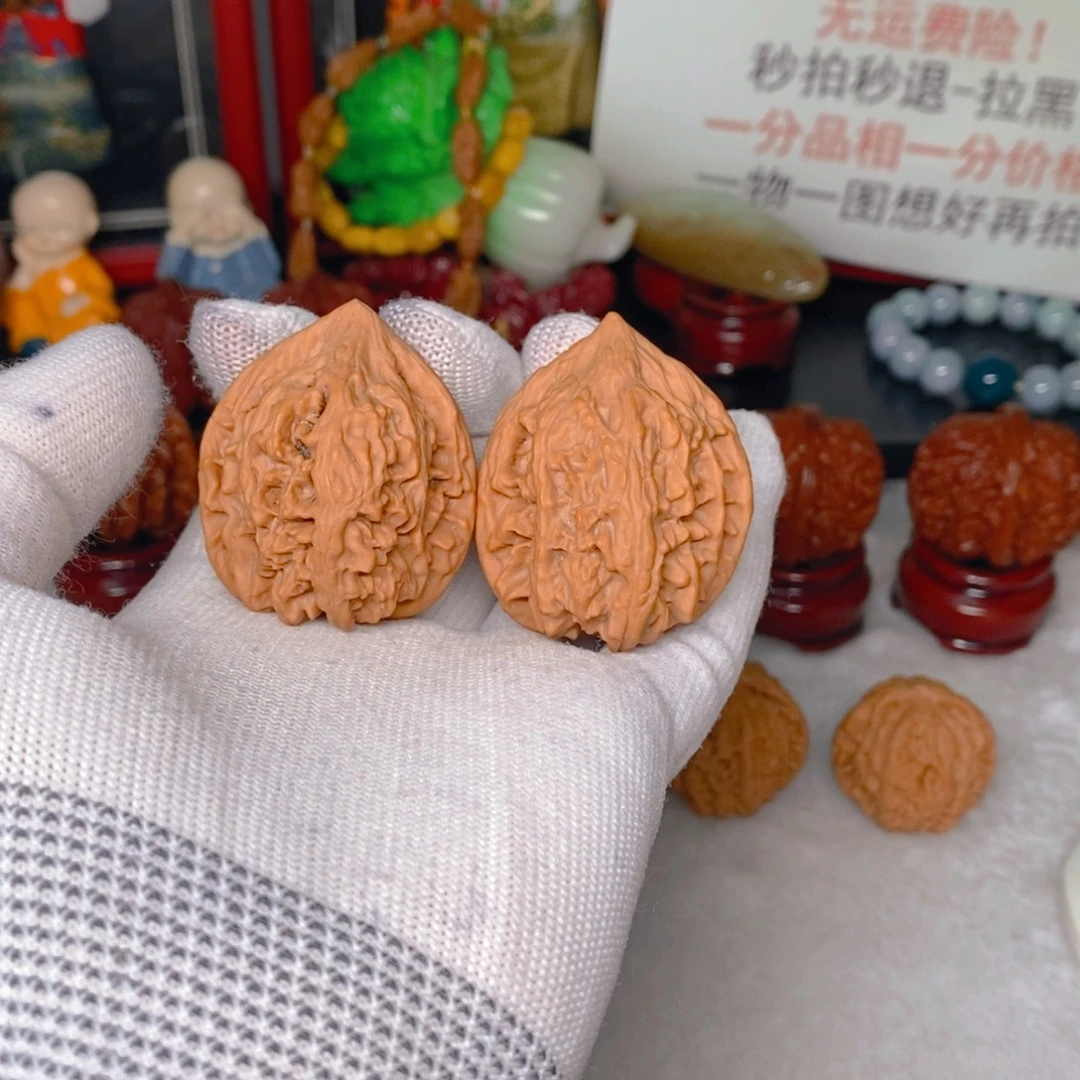 文玩核桃吊坠38 老树鸡心